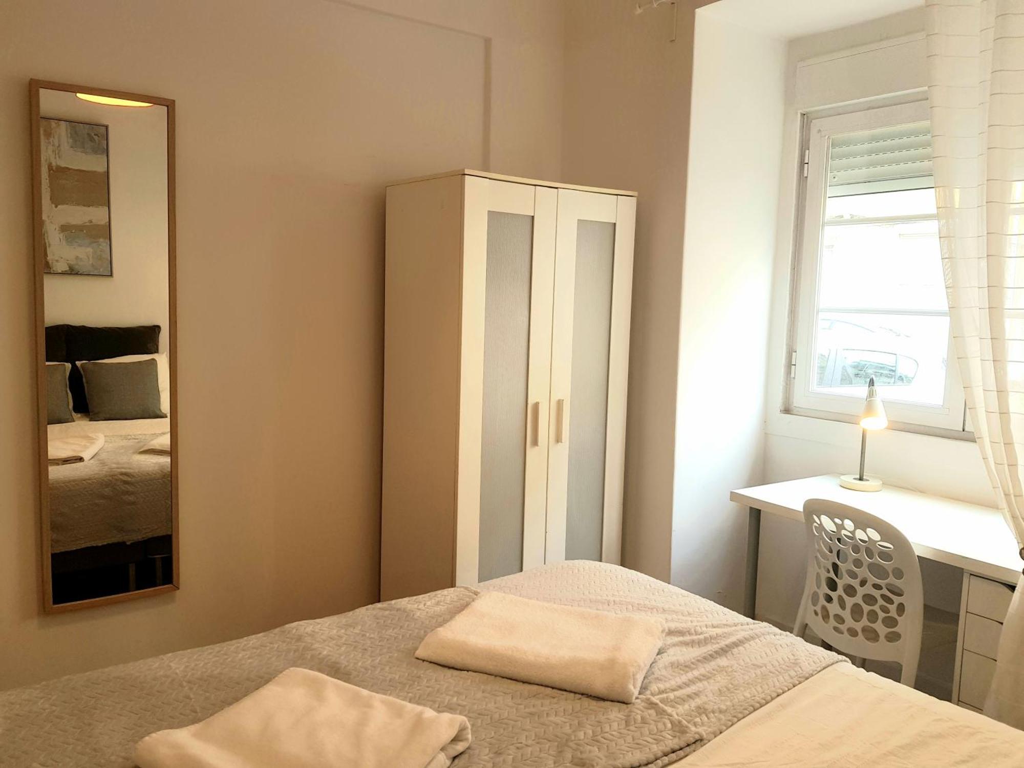Alm- Spacious. Sunny. Patio. Quiet Area. Fast Wifi Lissabon Exterior foto